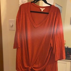 3/4 ribbed tee with tied knot bottom